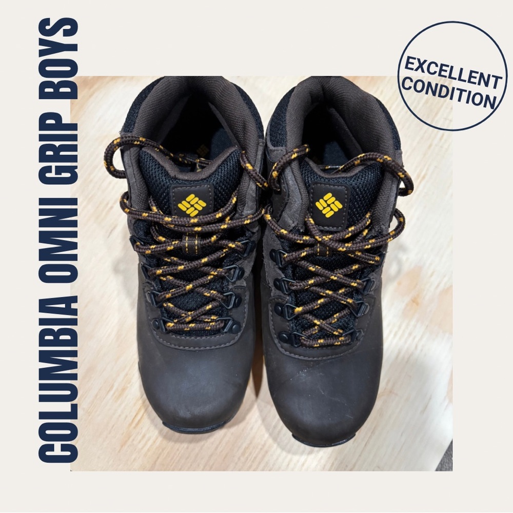 Columbia Omni Grip Hiking Boot size 5 Boys - Like New